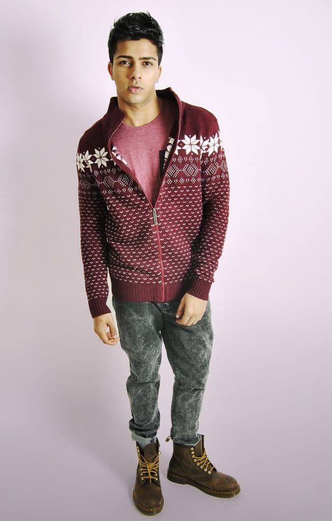 KNITTED PATTERN ZIPUP